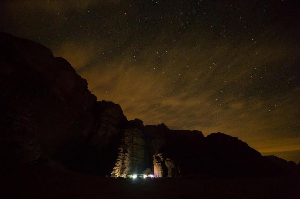 Bubble Tent & Luxury Camp Hotel Wadi Rum Buitenkant foto